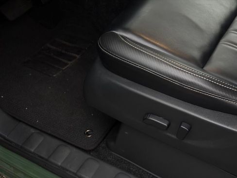 Certified 2024 Nissan Frontier SL w/ Technology Package image 12