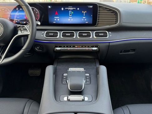 Used 2026 Mercedes-Benz GLS 450 4MATIC image 13