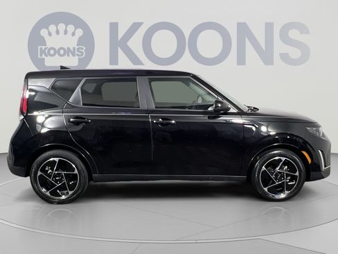 Used 2023 Kia Soul EX FWD image 12