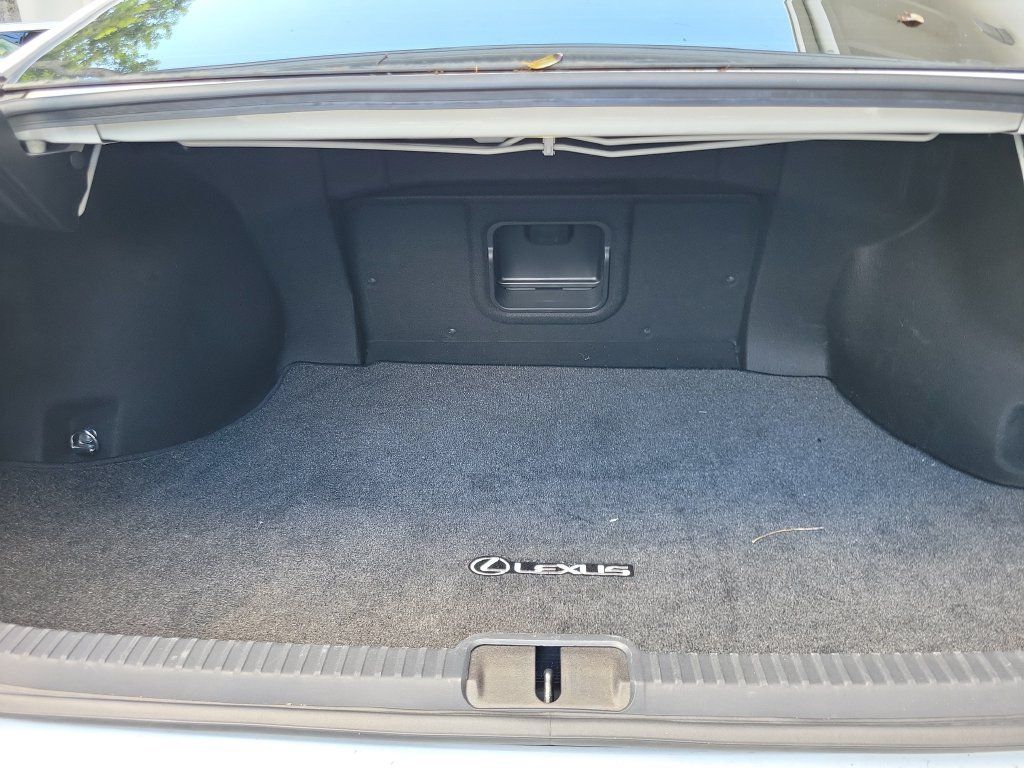 Used 2023 Lexus ES 350 F Sport w/ Accessory Package (Z2) FWD image 11