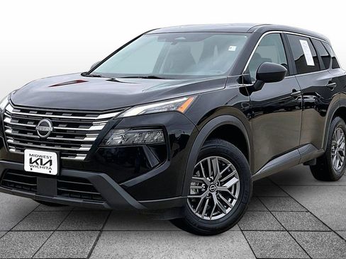 Used 2024 Nissan Rogue S FWD image 1