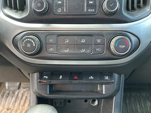 Used 2022 Chevrolet Colorado LT w/ Fleet Safety Package RWD image 25