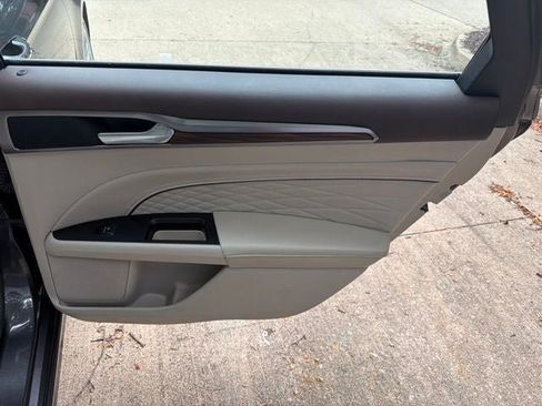 Used 2017 Ford Fusion Platinum FWD image 24