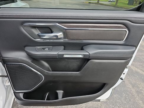 Used 2025 RAM 1500 Laramie w/ Sport Appearance Package AWD/4WD image 16