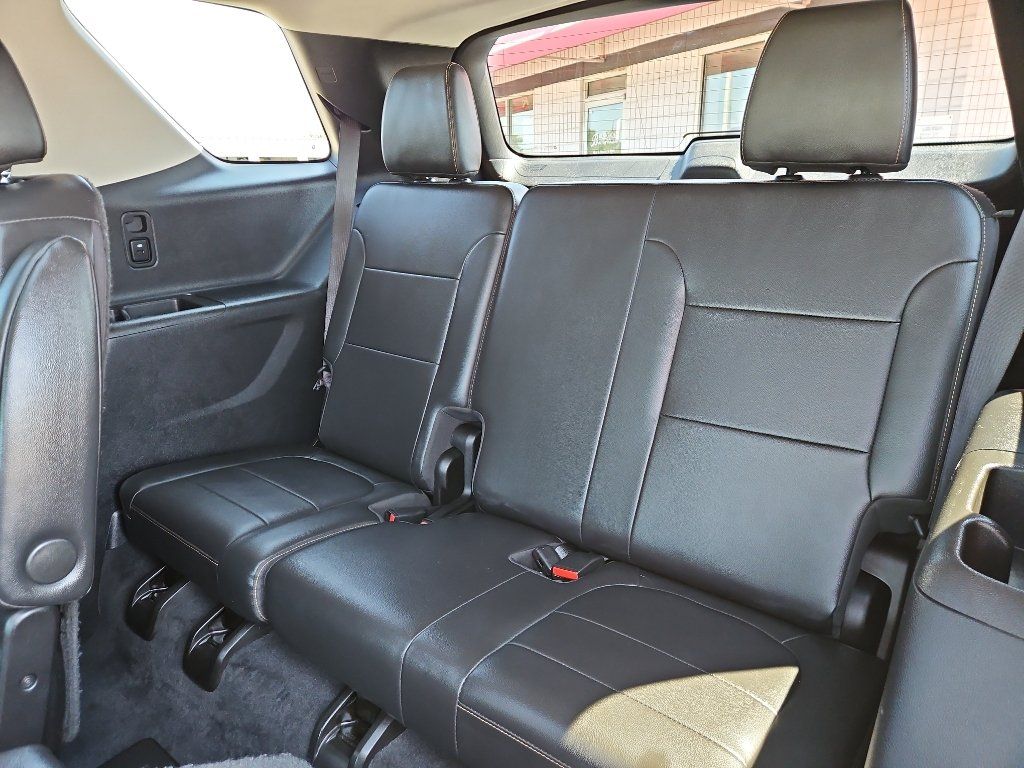 Used 2021 Chevrolet Traverse Premier w/ Redline Edition AWD/4WD image 19