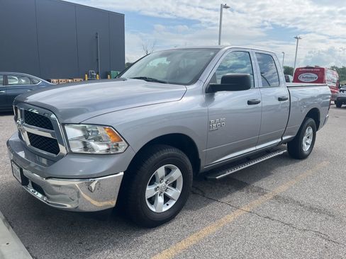 Used 2024 RAM 1500 Classic SLT AWD/4WD image 1