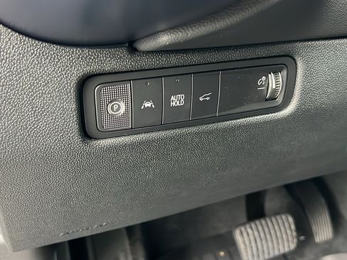 New 2026 Chevrolet Equinox EV LT image 27