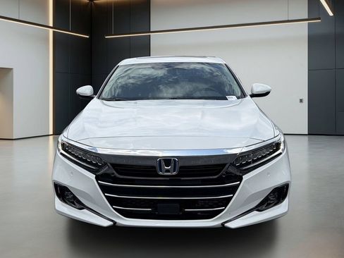 Used 2022 Honda Accord Touring image 9