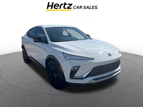 Used 2025 Buick Envista Sport Touring image 1