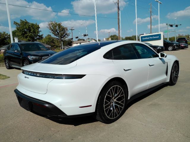 Used 2022 Porsche Taycan RWD image 6