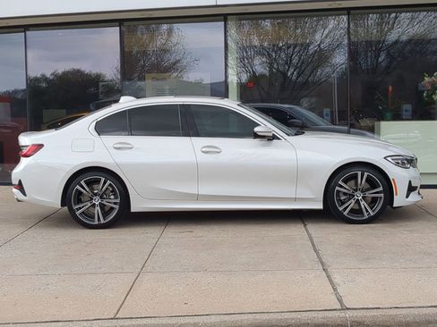 Used 2022 BMW 330i Sedan w/ Premium Package 2 image 8