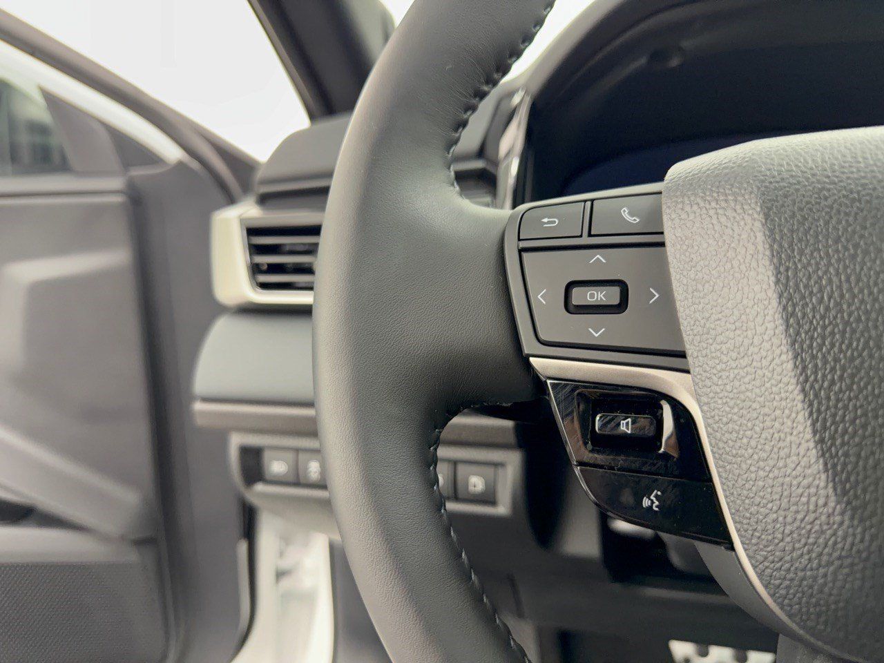 Used 2026 Toyota Camry XSE w/ Premium Package FWD image 18