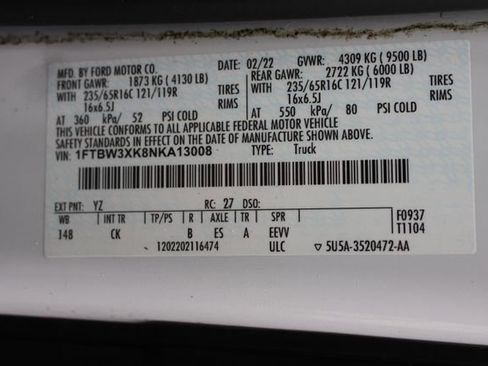 Used 2022 Ford E-Transit 148 High Roof Extended image 23