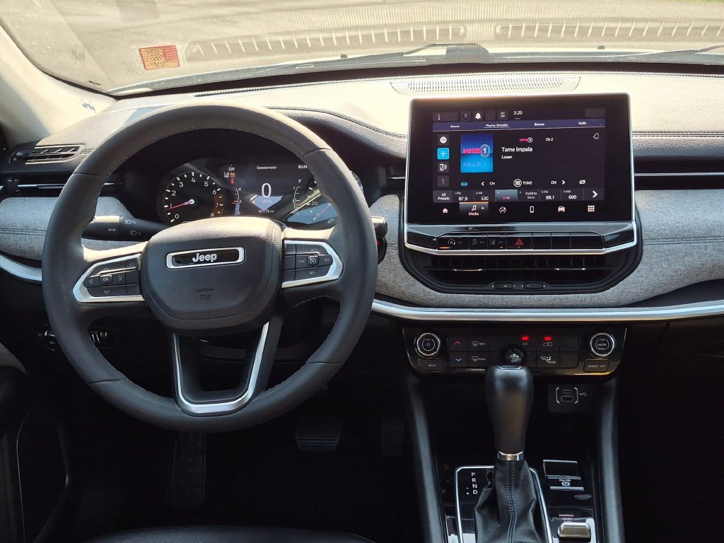Used 2022 Jeep Compass Latitude AWD/4WD image 21