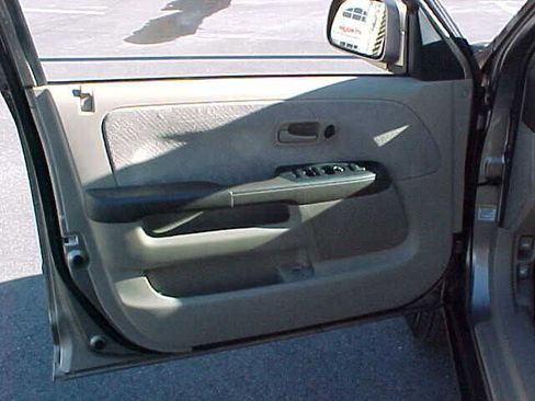 Used 2005 Honda CR-V EX image 21