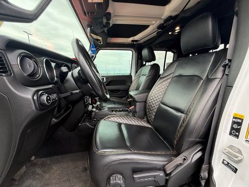 Used 2021 Jeep Gladiator Overland AWD/4WD image 22