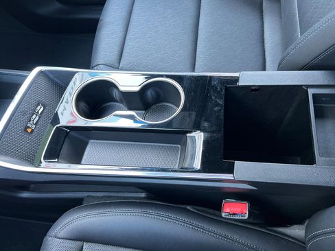 Used 2025 Chevrolet Equinox LT w/ Convenience Package II image 30