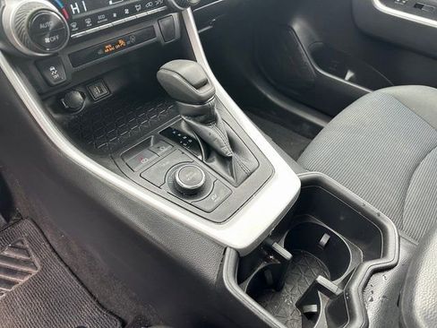 Used 2024 Toyota RAV4 LE AWD/4WD image 16