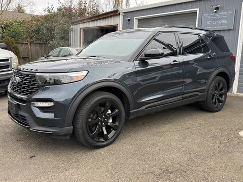 Used 2023 Ford Explorer ST-Line w/ Class IV Trailer Tow Package image 3