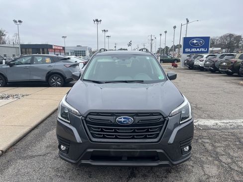 Used 2024 Subaru Forester Premium image 8