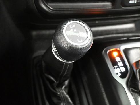 Used 2022 Jeep Wrangler Sport AWD/4WD image 20