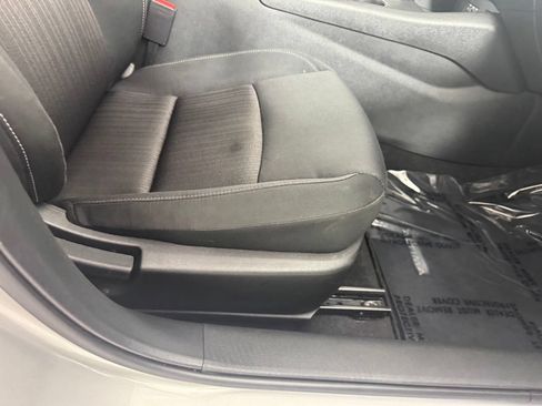 Used 2025 Nissan Altima 2.5 SV FWD image 33