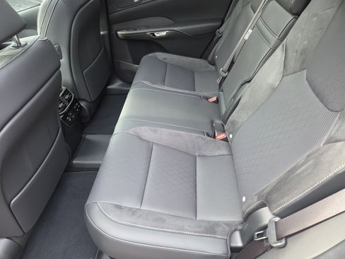 New 2026 Lexus RX 450h AWD image 9