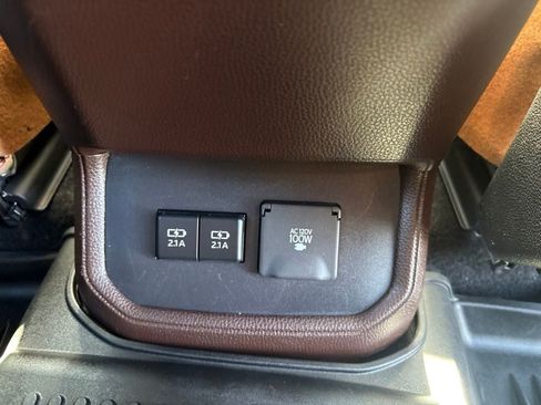 Used 2021 Toyota Highlander Platinum AWD/4WD image 32