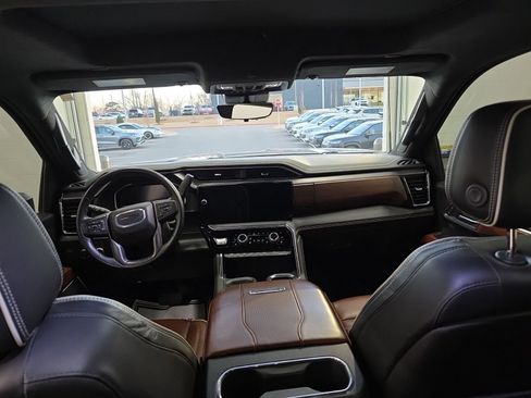 Used 2024 GMC Sierra 2500 Denali Ultimate image 35