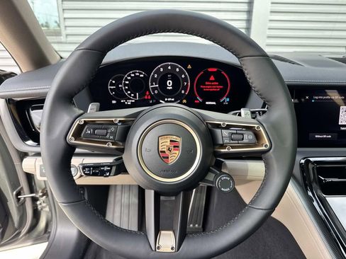 New 2026 Porsche Panamera image 23