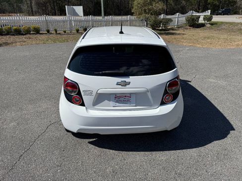Used 2014 Chevrolet Sonic LT image 5