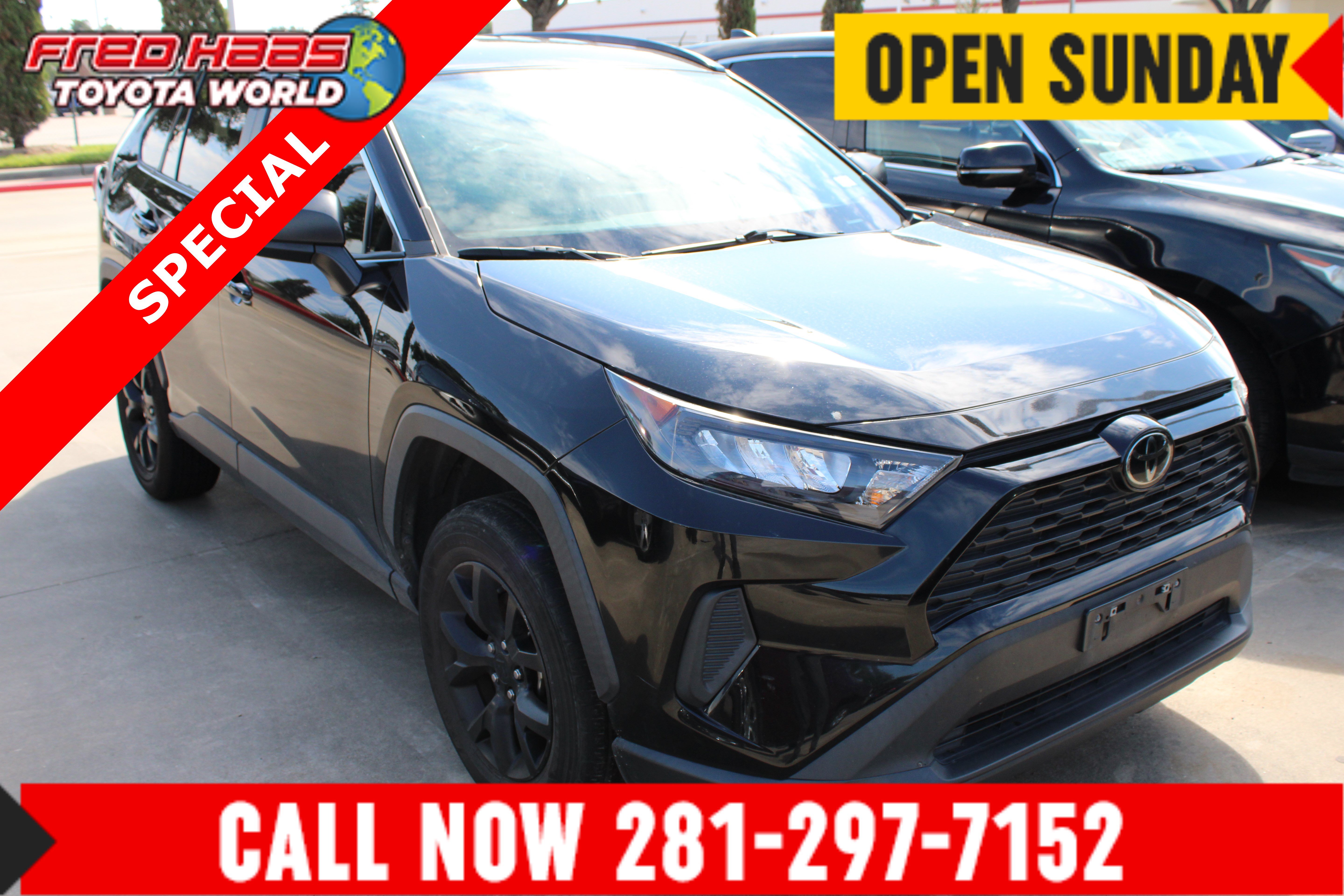 Used 2021 Toyota RAV4 LE FWD image 1