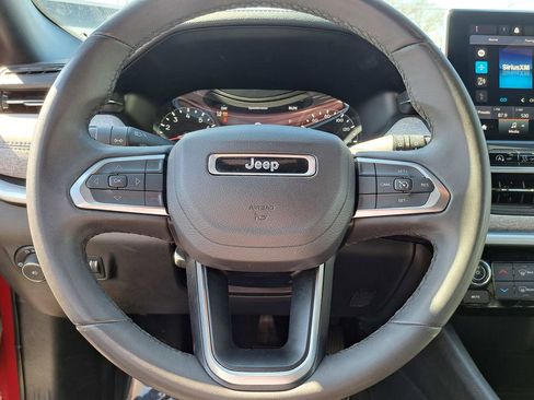 Used 2024 Jeep Compass Latitude w/ Altitude Special Edition image 9