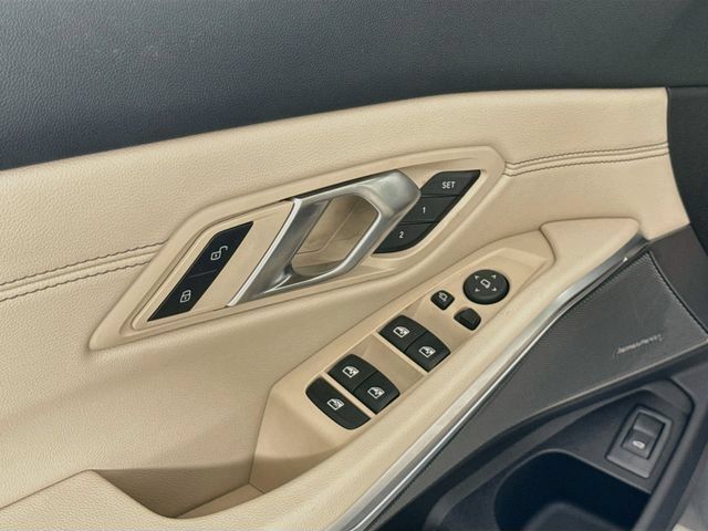New 2026 BMW 330i xDrive Sedan w/ Premium Package AWD/4WD image 18