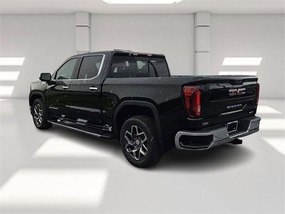 New 2025 GMC Sierra 1500 SLT w/ SLT Premium Package