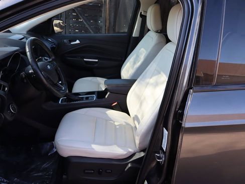 Used 2018 Ford Escape SEL w/ SEL Sport Appearance Package image 19