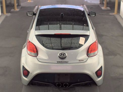 Used 2016 Hyundai Veloster Turbo w/ Option Group 04 FWD image 5