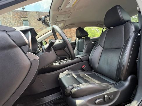 Used 2017 Nissan Maxima 3.5 SV FWD image 2
