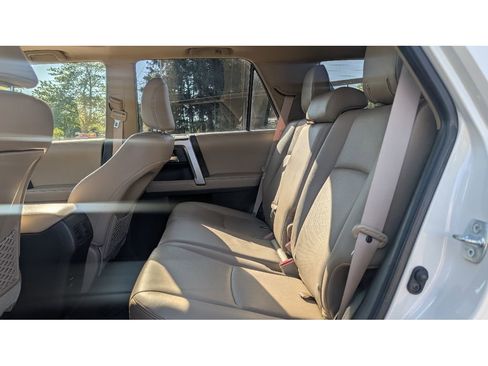 Used 2017 Toyota 4Runner Limited image 18