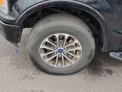 Used 2018 Ford F150 XLT w/ Equipment Group 302A Luxury image 35