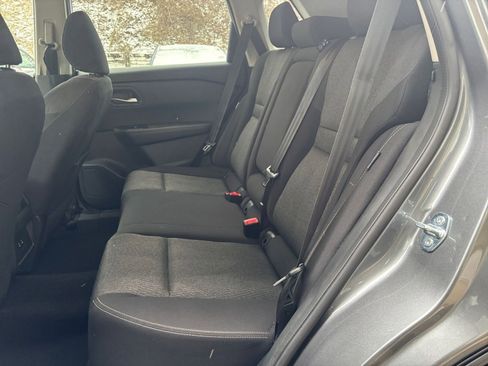 Used 2025 Nissan Rogue SV image 39