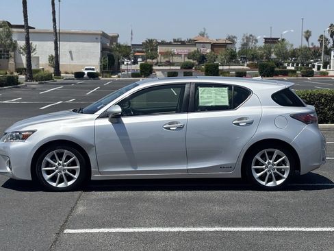 Used 2012 Lexus CT 200h Premium w/ Premium Audio Pkg FWD image 4