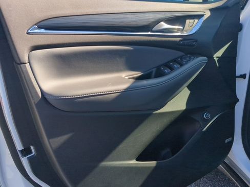 Used 2024 Buick Enclave Premium image 22