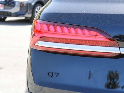 Used 2025 Audi Q7 3.0T Premium Plus w/ Premium Plus Package AWD/4WD image 11