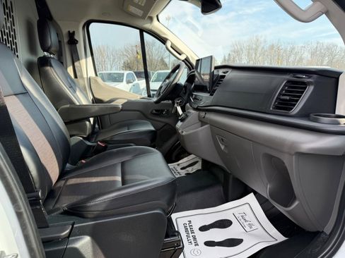Used 2023 Ford E-Transit Low Roof image 11