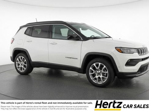 Used 2025 Jeep Compass Limited image 1