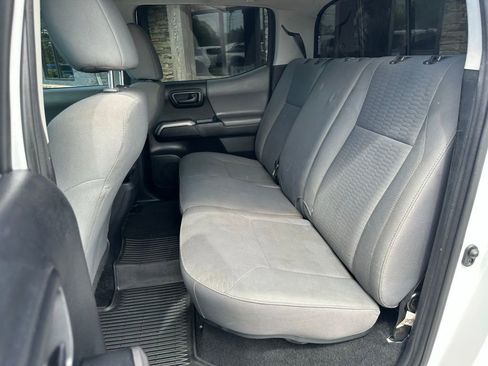 Used 2019 Toyota Tacoma SR5 RWD image 28