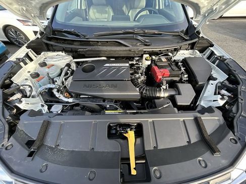 Certified 2025 Nissan Rogue SV image 10