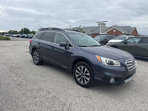 Used 2017 Subaru Outback 2.5i Limited AWD/4WD image 33