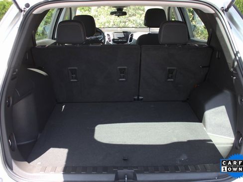 Used 2022 Chevrolet Equinox LS image 8